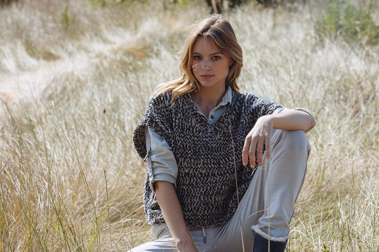 Ärmelloser Pullover aus Chenille-Garn