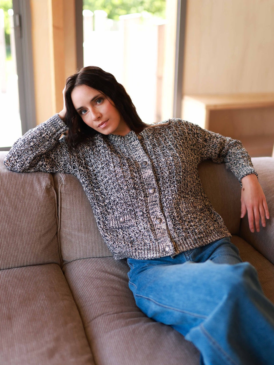 Dreifarbige Strickjacke