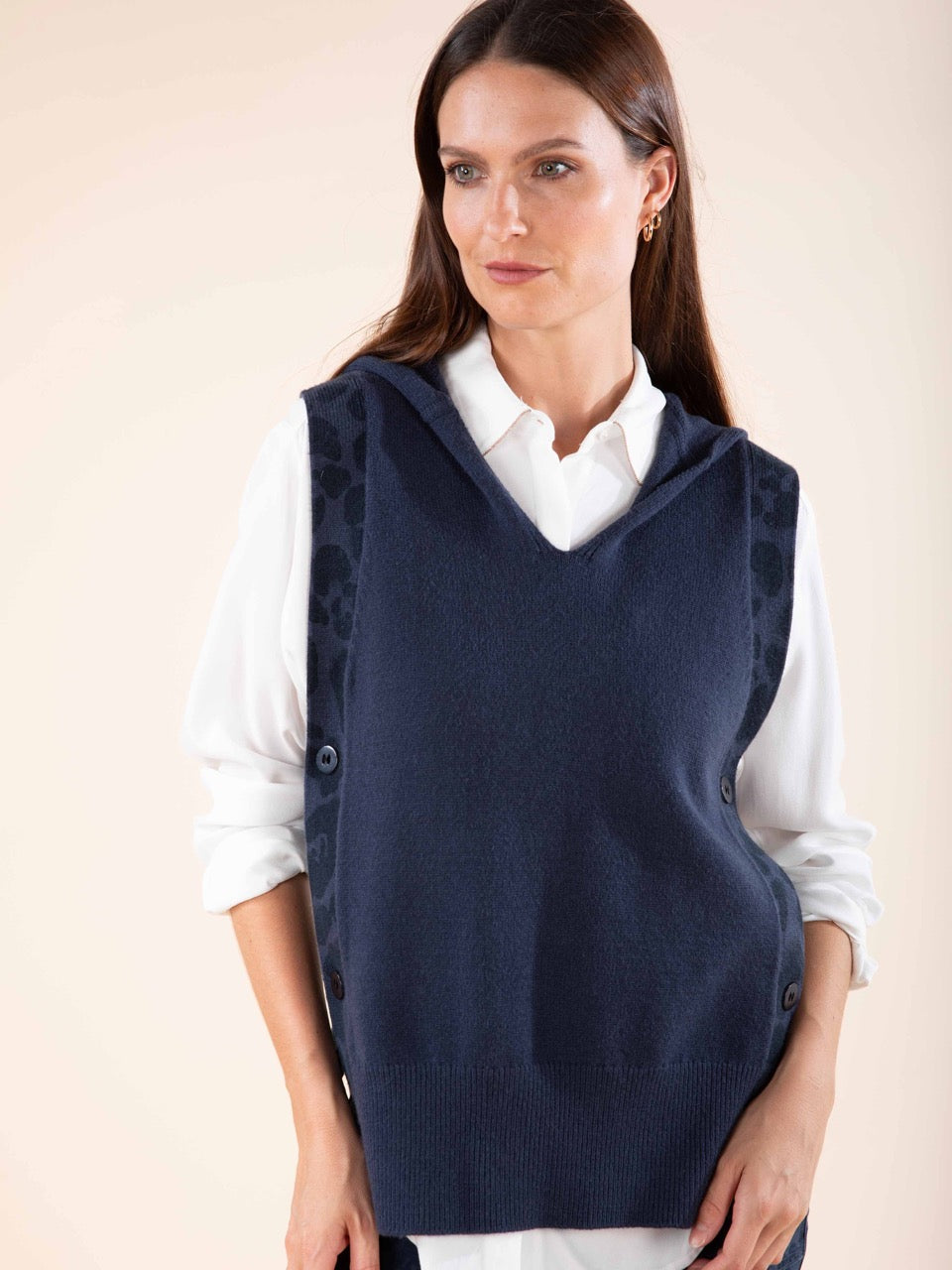 Ärmelloser Pulli mit Kapuze