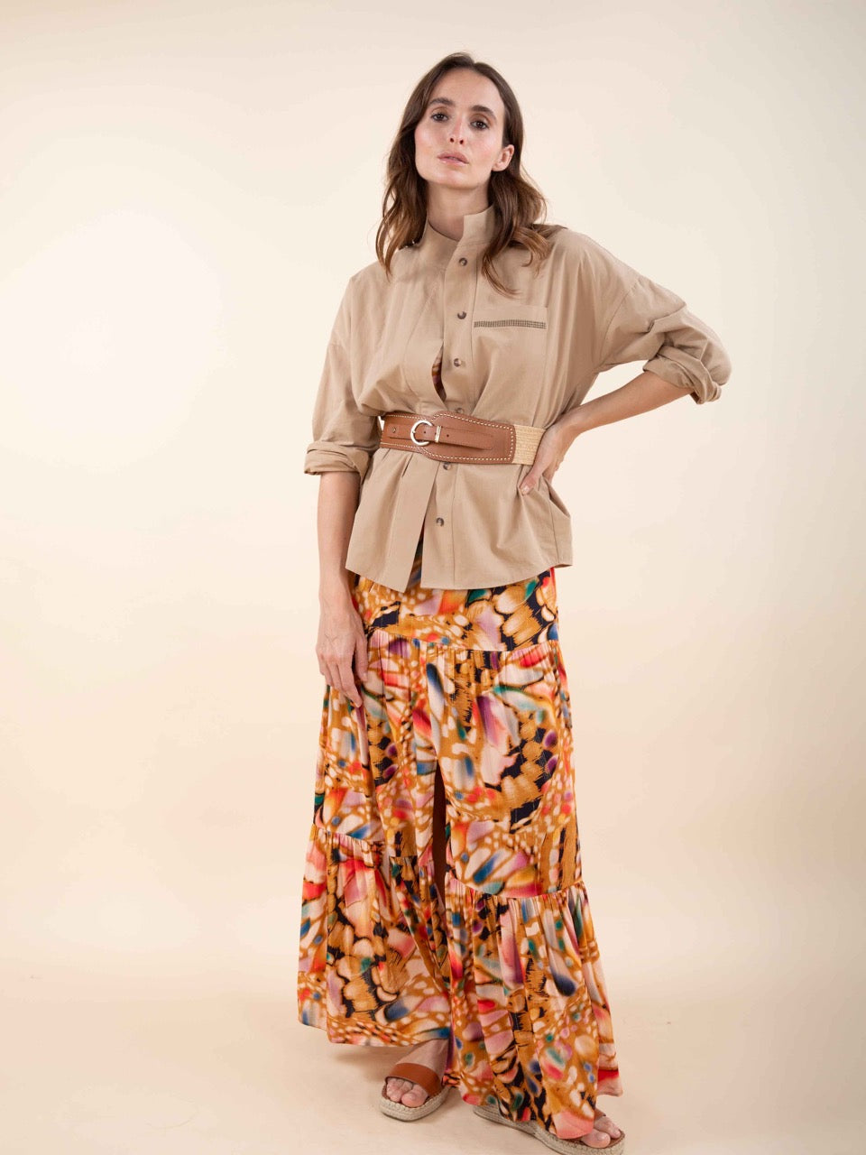 Geschlitztes langes Kleid