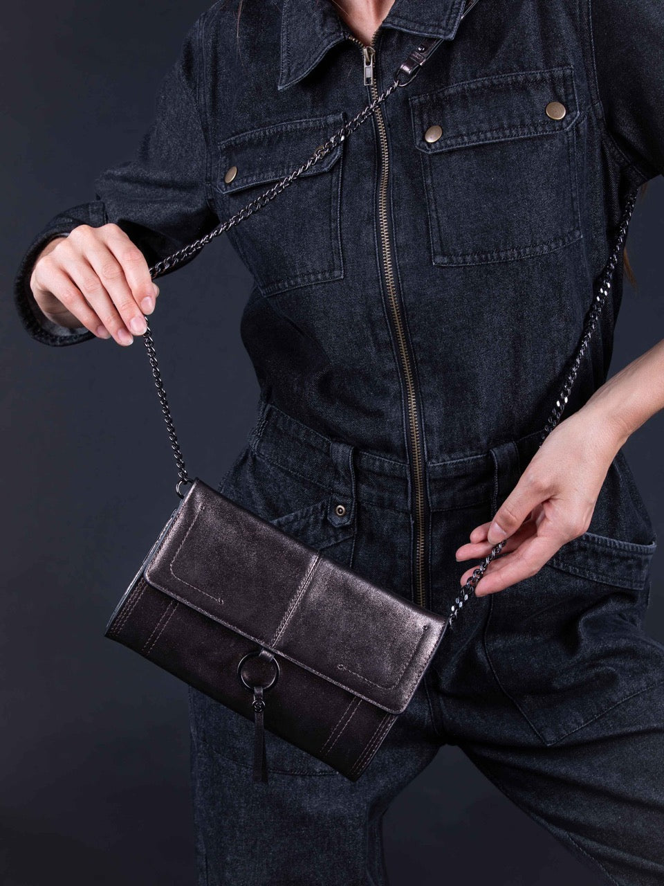Handtasche mit Metallic-Effekt GABRIEL