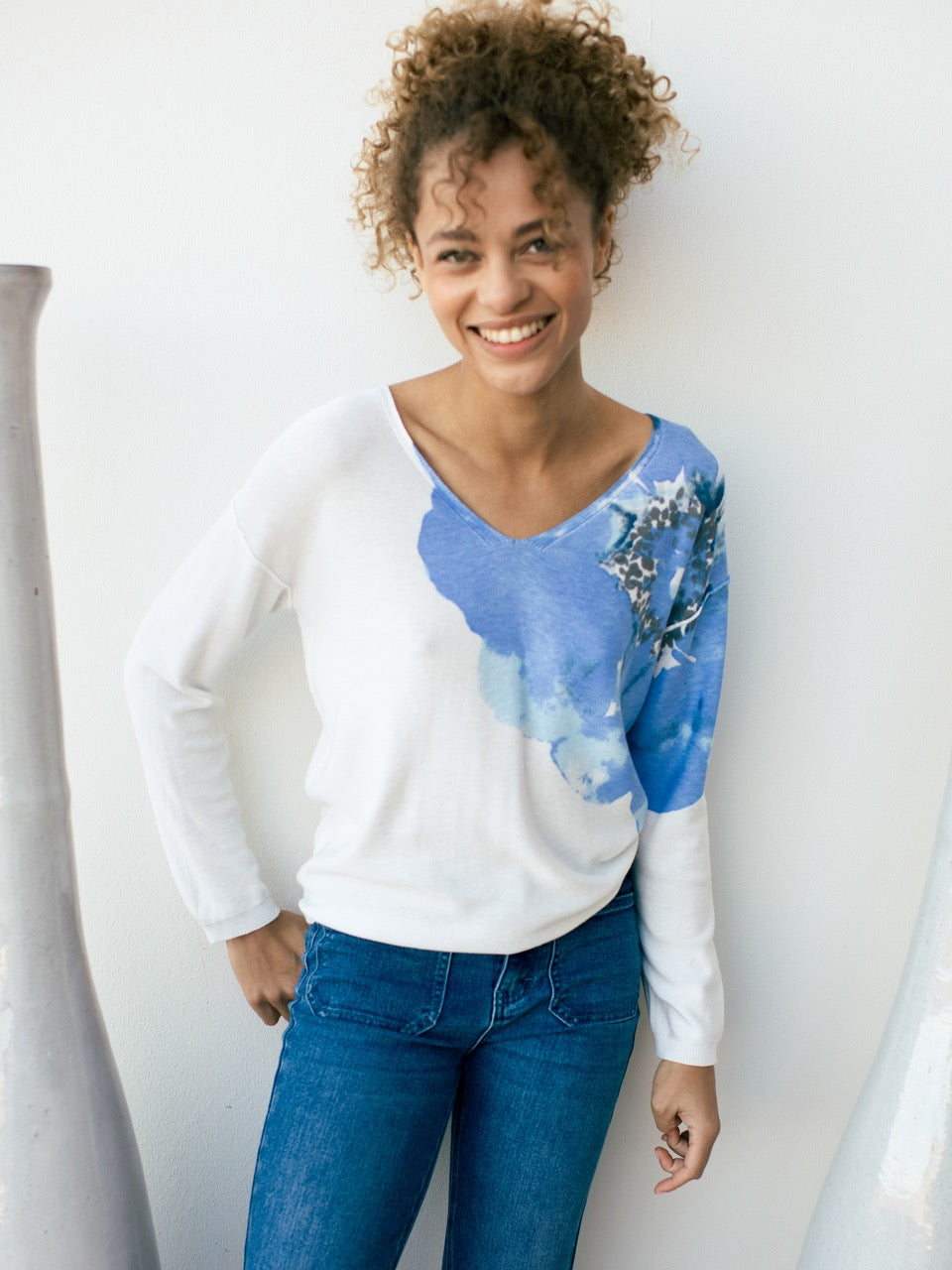 Pulli mit Blumendruck, Écru