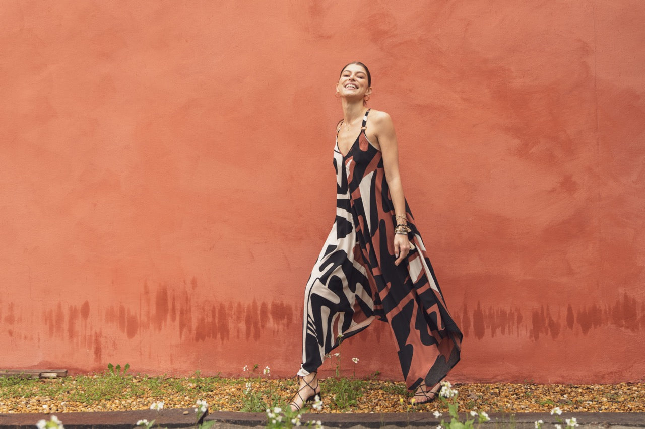 Tuch-Kleid mit Ringen