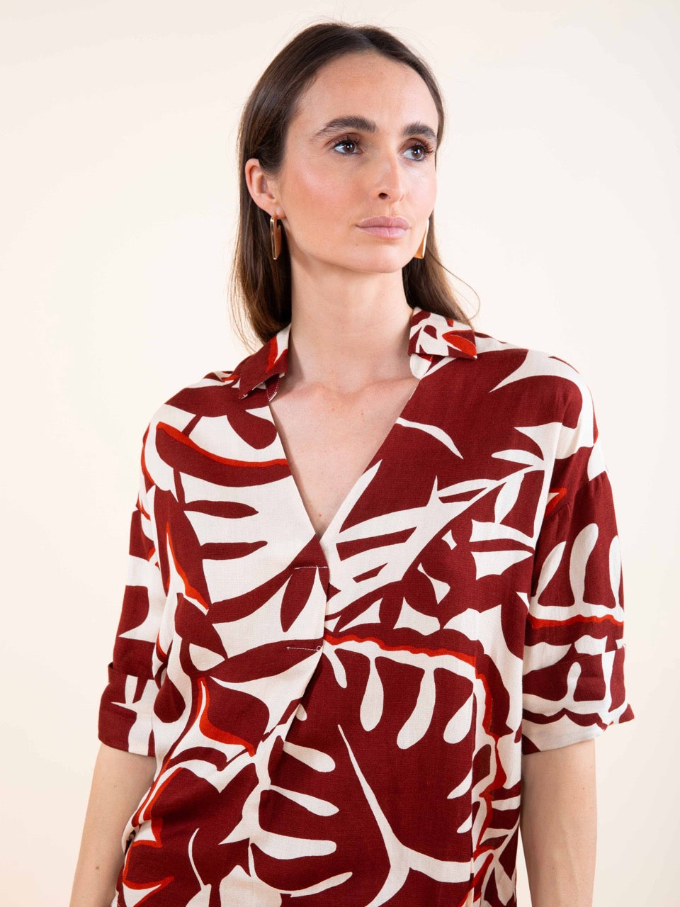 Bluse aus Halbleinen in Ziegelrot