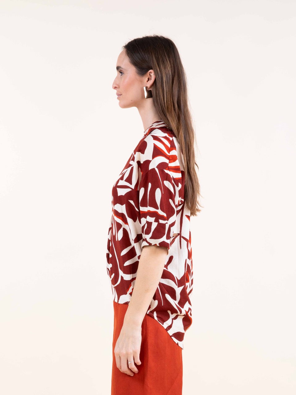 Bluse aus Halbleinen in Ziegelrot