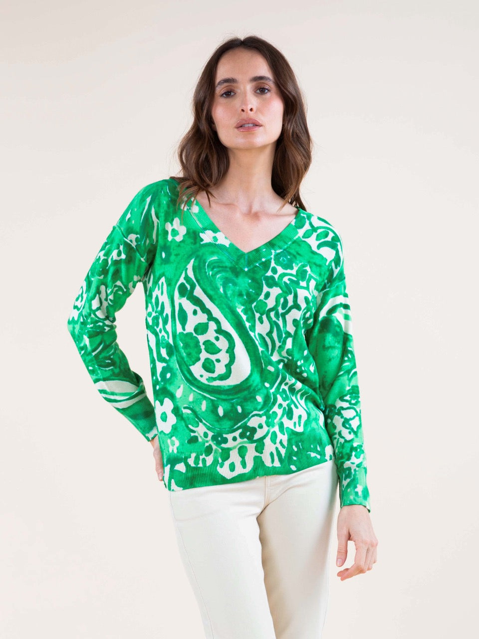 Pullover mit Bandana-Print in Grün