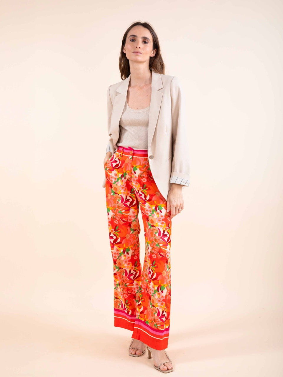 Fließende Hose mit Blumenprint