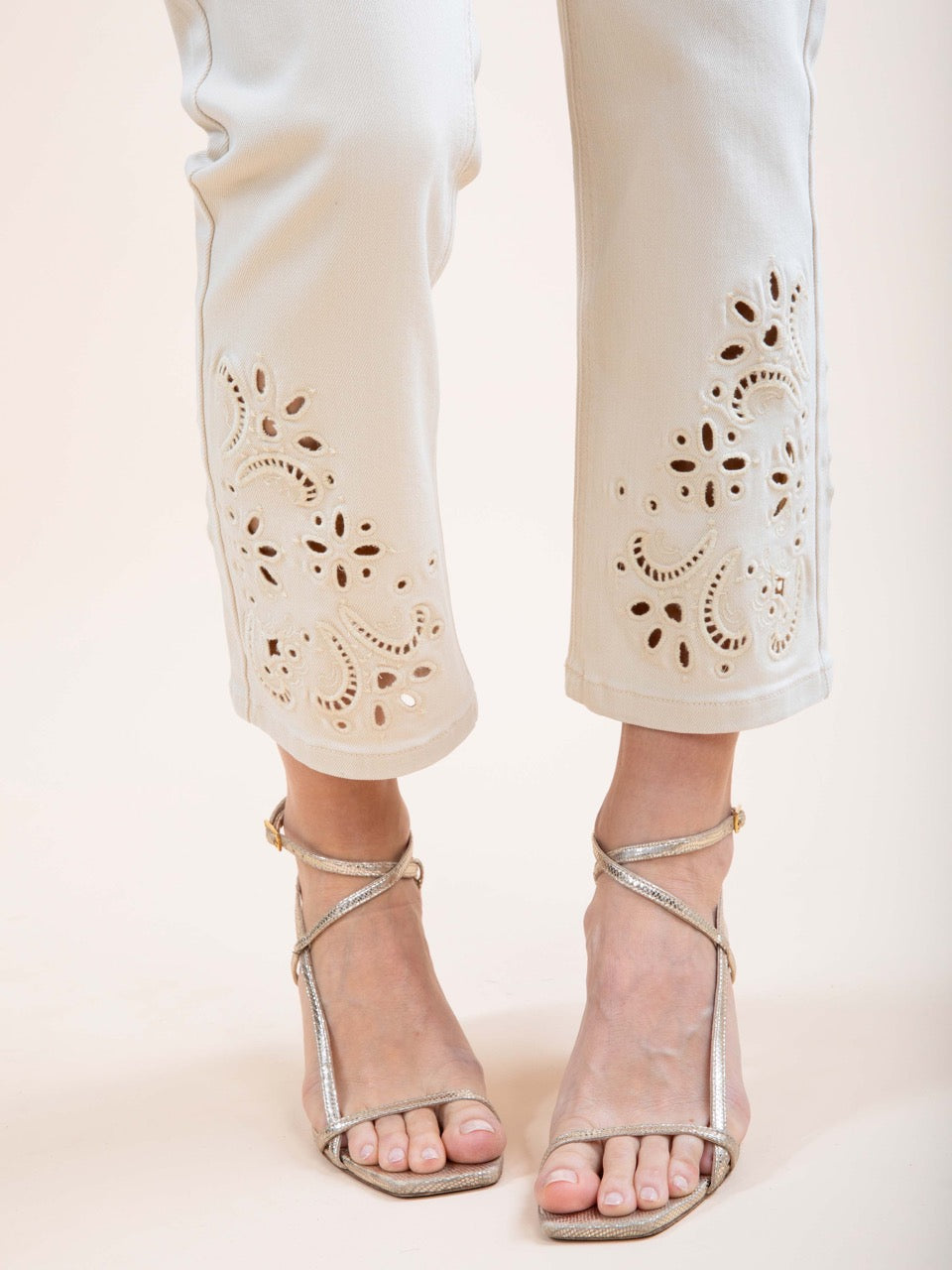 Bestickte Jeans - ROMY