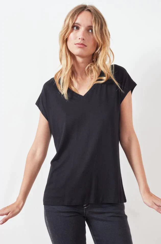 T-Shirt mit V-Ausschnitt JADE