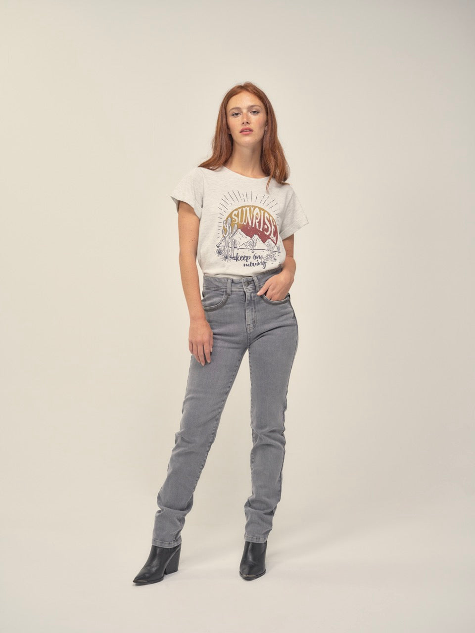 Jeans ROMY mit Reißverschluss-Applikation