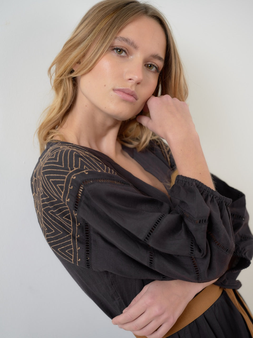 Besticktes Kleid