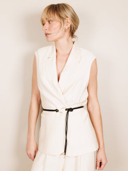 Ärmelloser Blazer in Creme