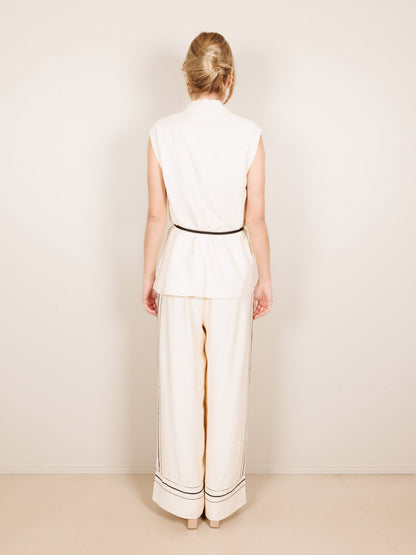 Ärmelloser Blazer in Creme