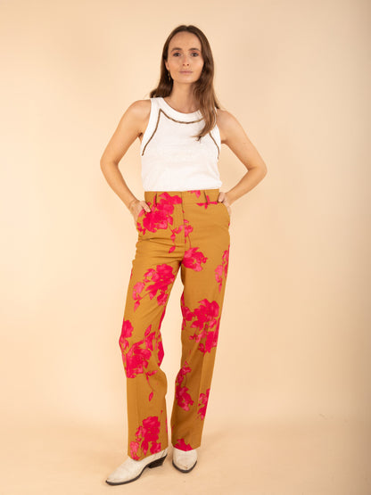 Gerade bedruckte Hose