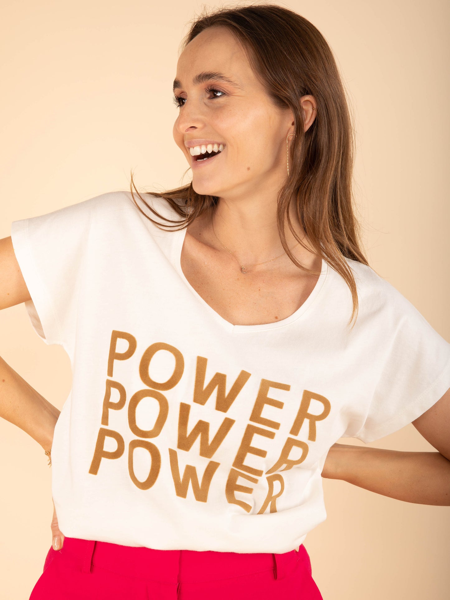 T-Shirt mit V-Ausschnitt und Aufdruck