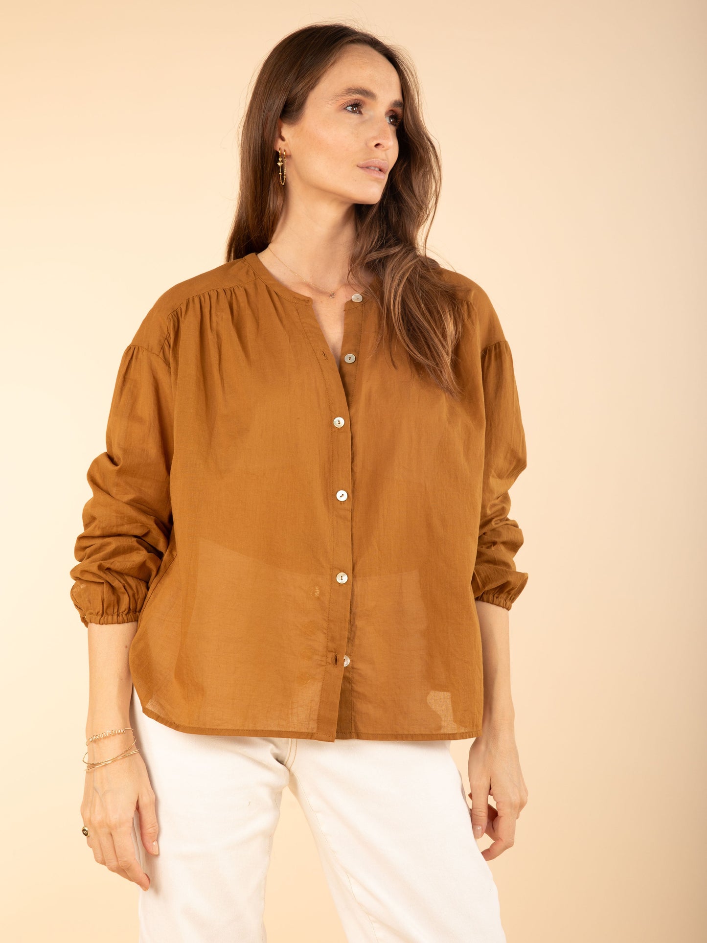 Hemd mit Puffärmeln