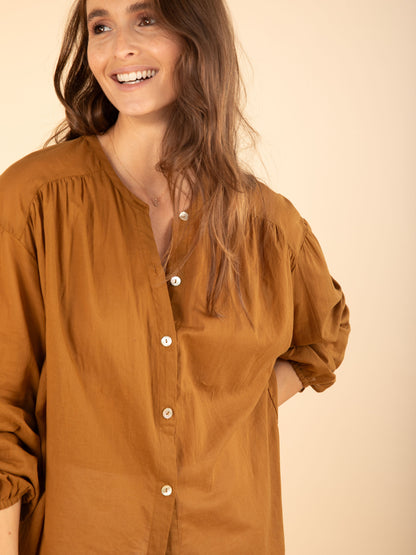 Hemd mit Puffärmeln