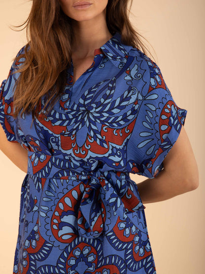 Bedrucktes Kleid mit Hemdkragen