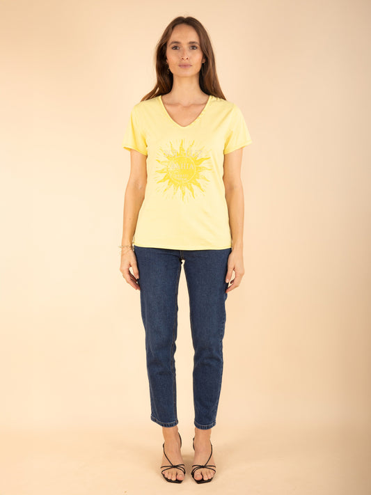 Glänzendes bedrucktes T-Shirt