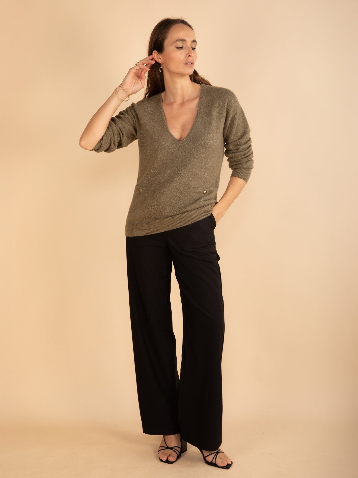 Pullover mit V-Ausschnitt und Taschen