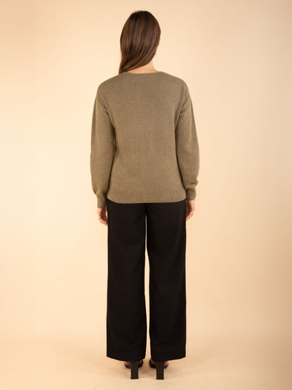 Pullover mit V-Ausschnitt und Taschen