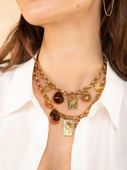 Halskette mit Anhängern