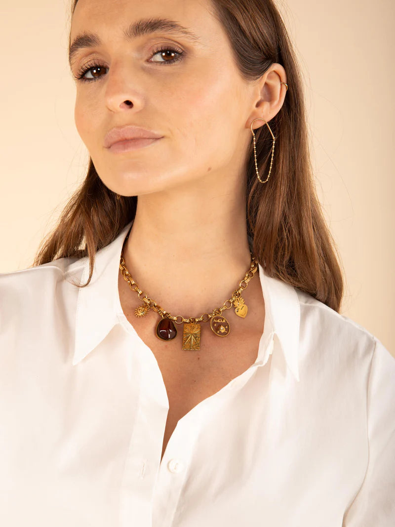 Halskette mit Anhängern