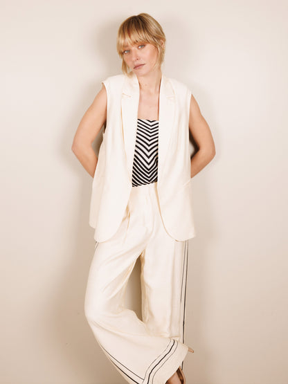 Zweifarbiger gestreifter Schal