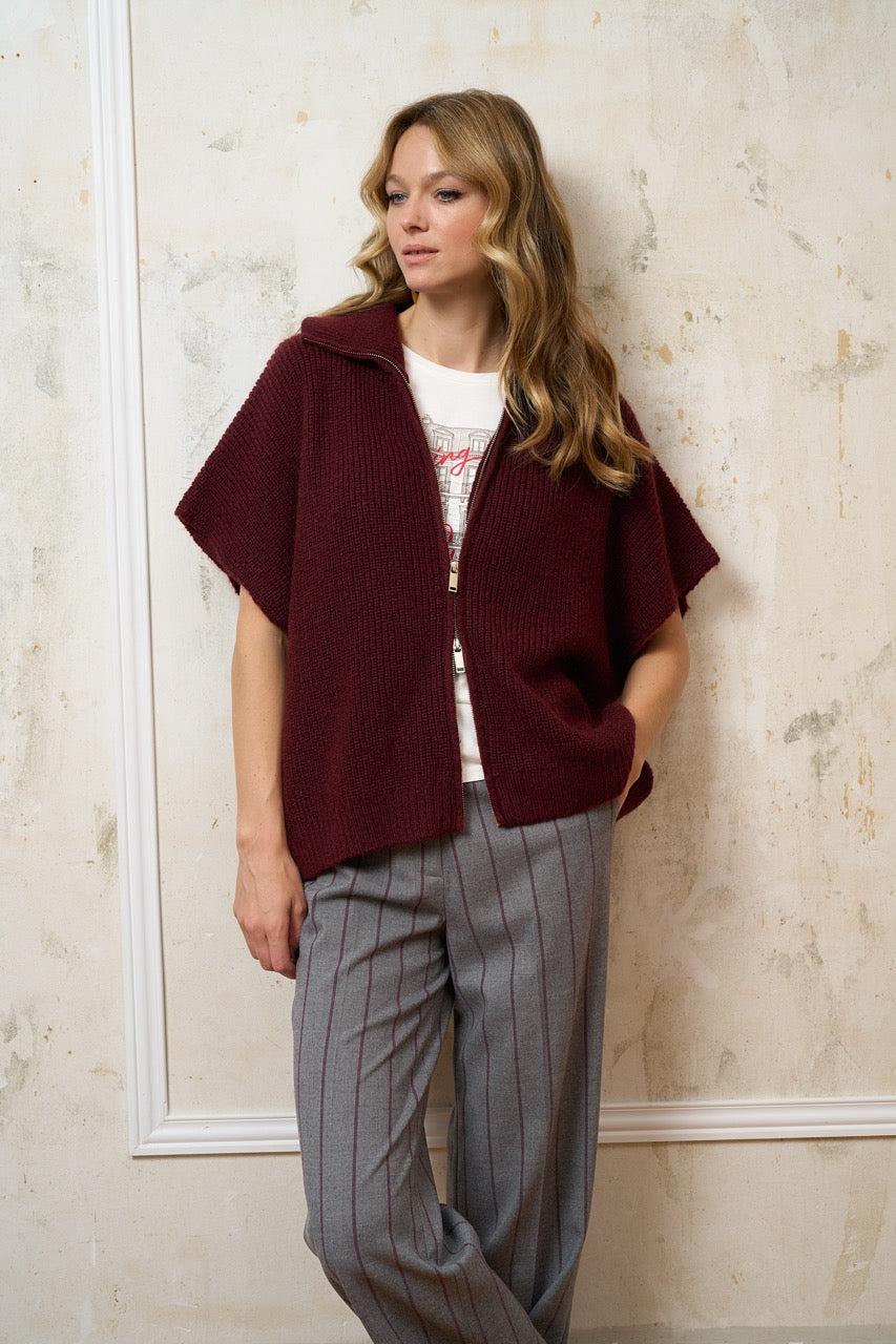 Ärmellose Strickjacke PERLA in Ecru