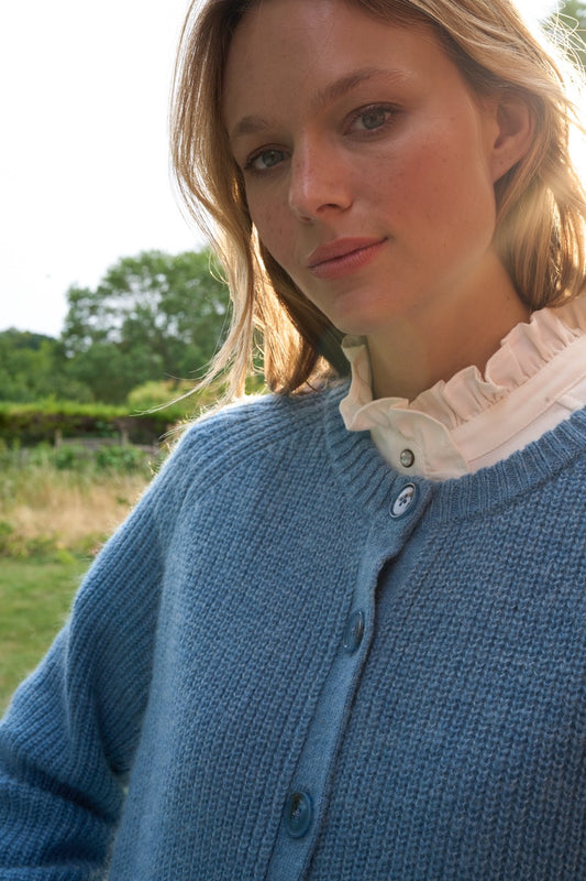 Strickjacke PENELOPE in Gletscherblau