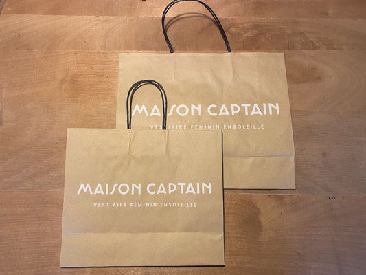 Papiertasche mit MAISON CAPTAIN Branding