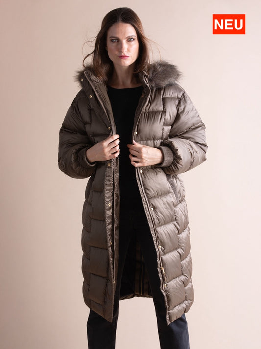 Lange Daunenjacke mit Kapuze