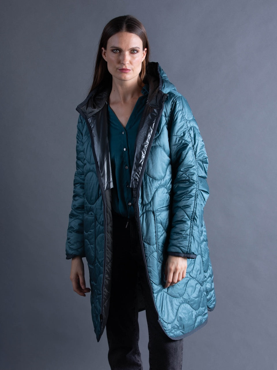 Lange Wende-Daunenjacke