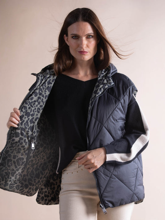 Ärmellose Daunenjacke mit Print