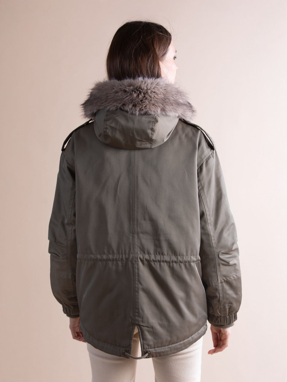 Kurzer Parka mit Kapuze