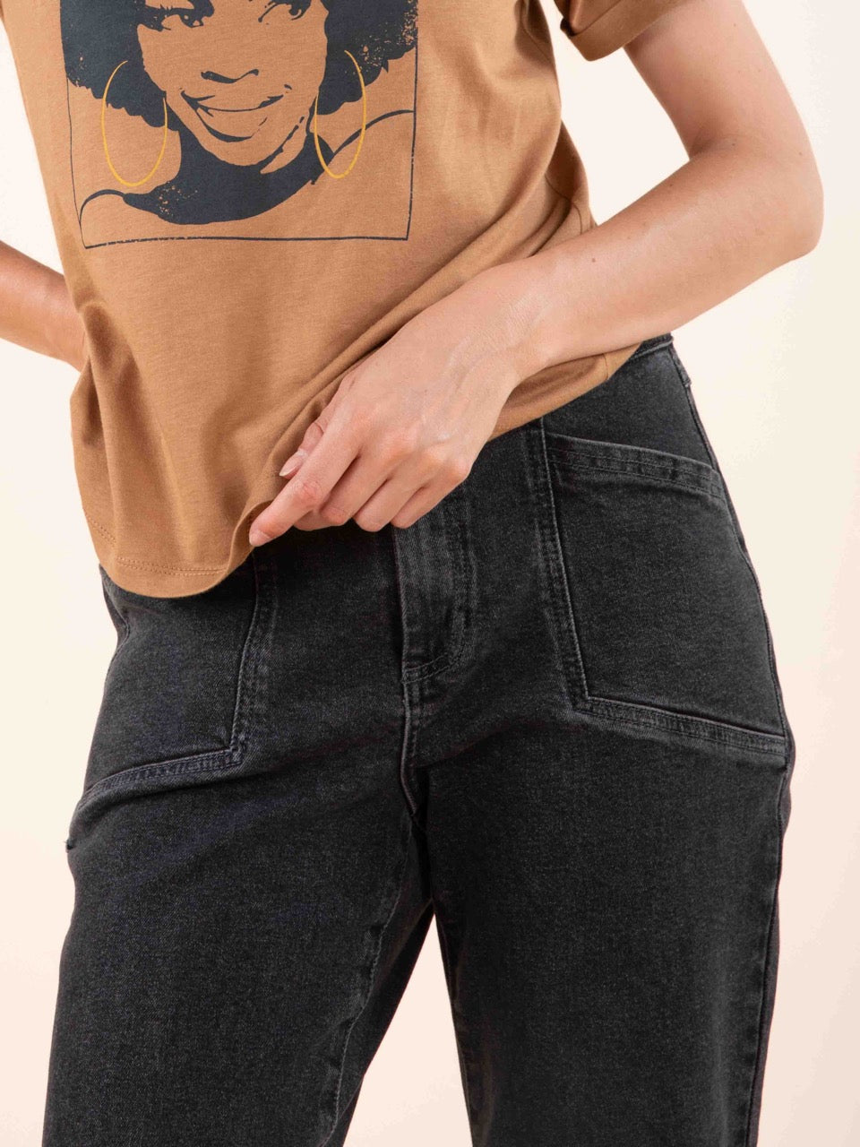 Jeans mit elastischem Bund