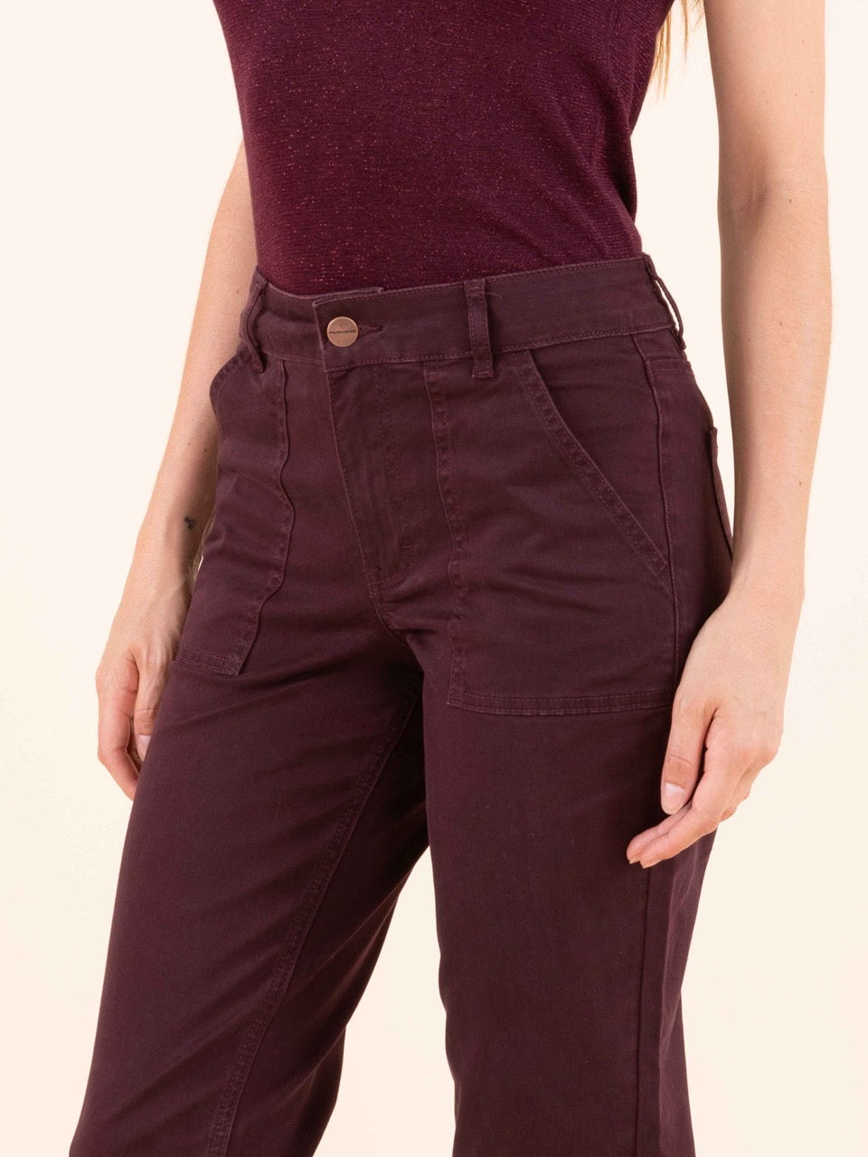 Gerade Hose in Aubergine