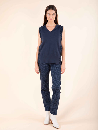 Gerade Hose in Indigo mit Leopardenmuster