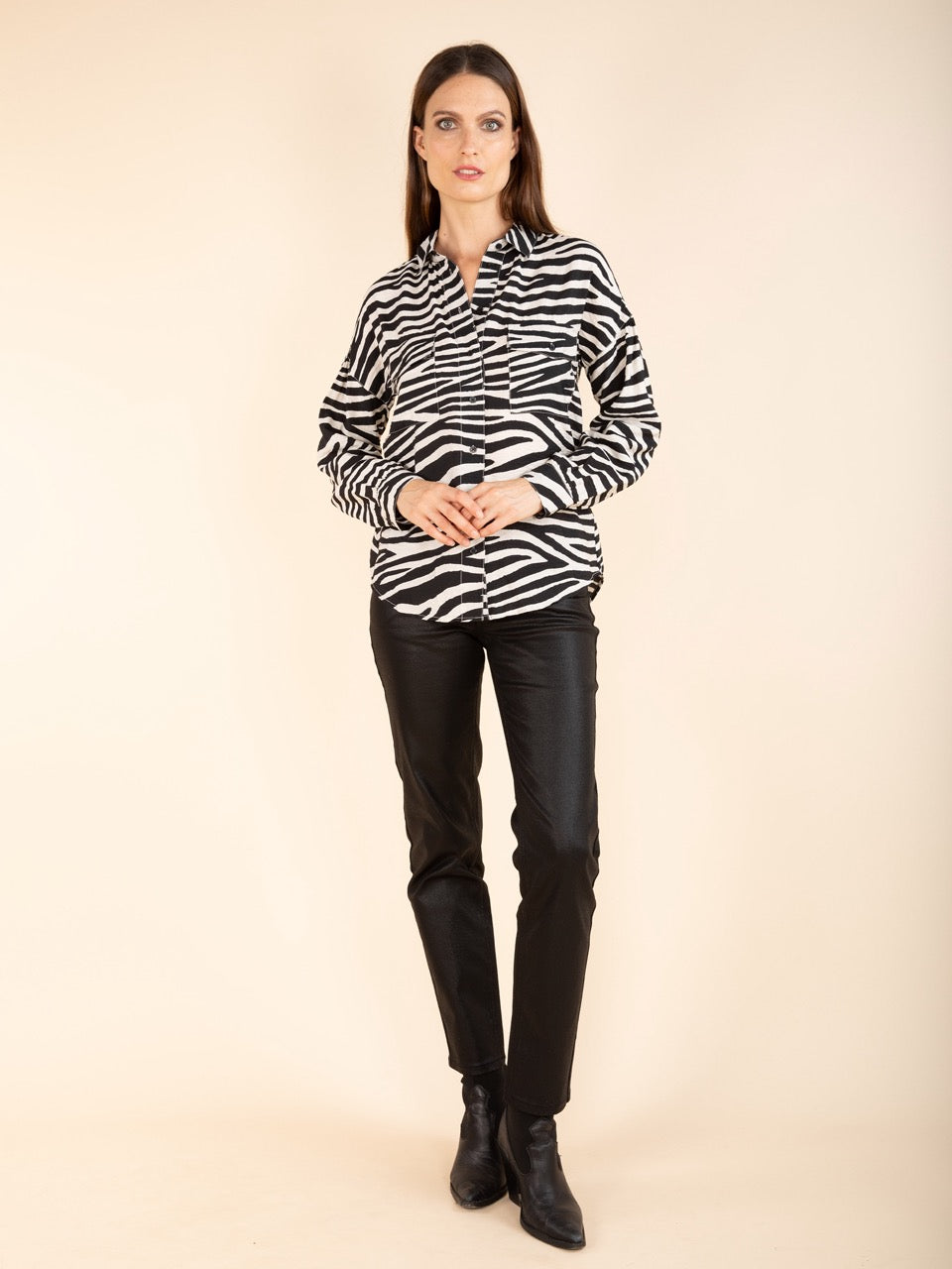 Bluse mit Zebradruck in Schwarz