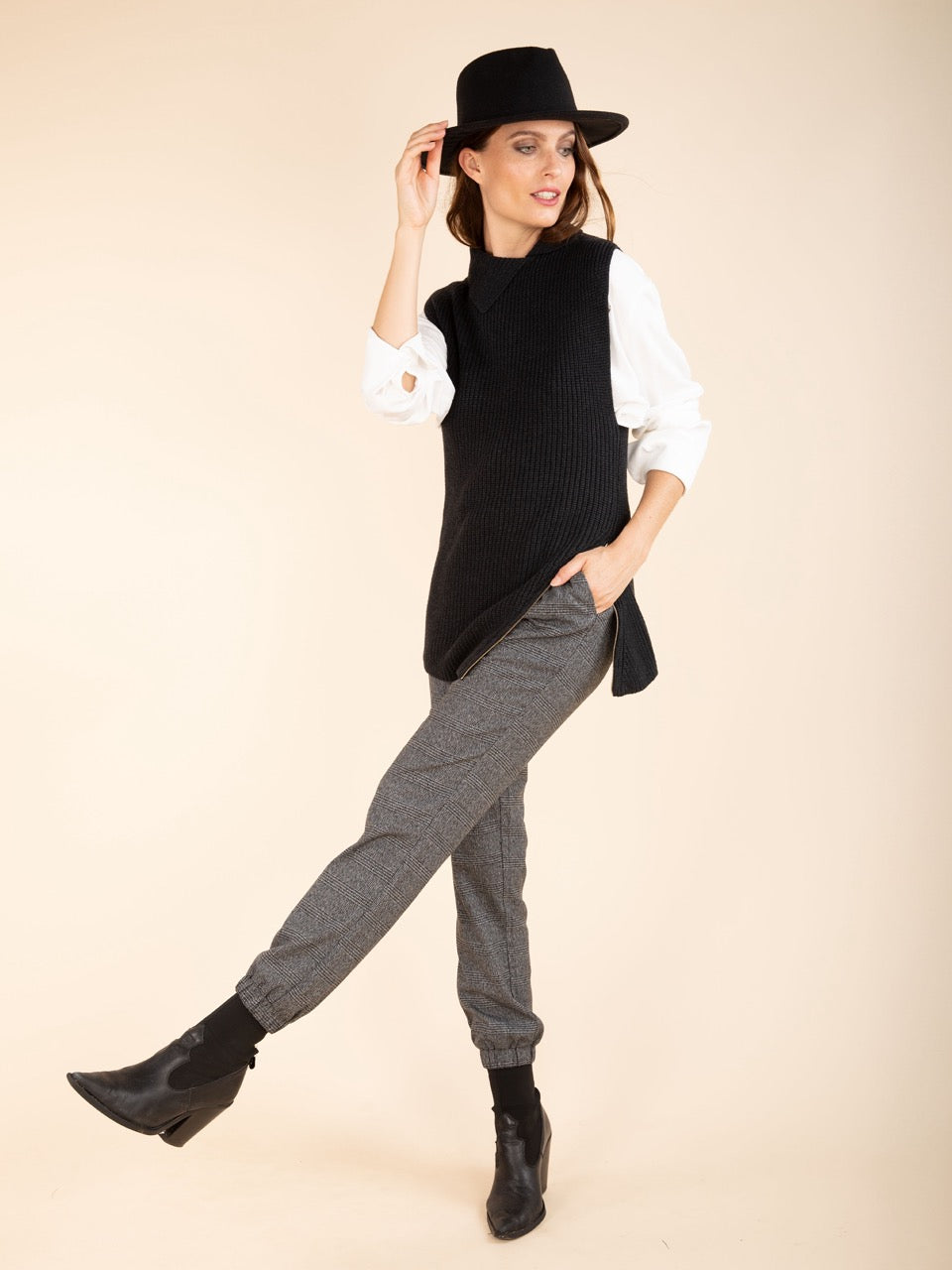 Sportlich-schicke Hose in Grau
