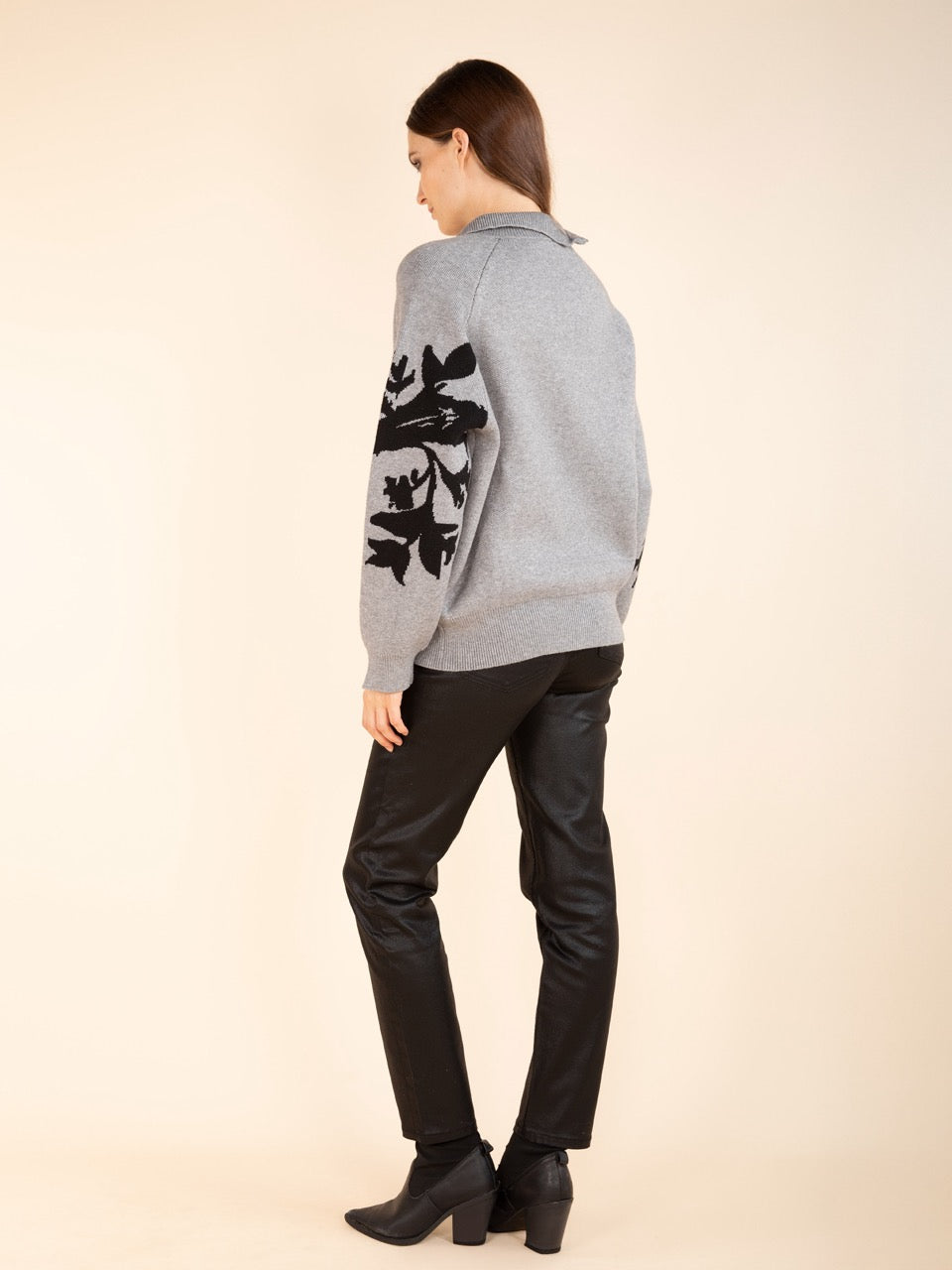 Pullover mit hohem Kragen und Reißverschluss