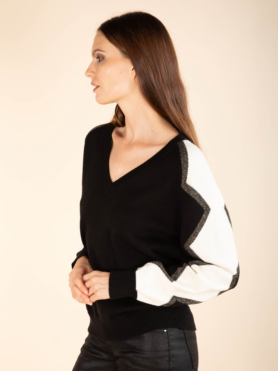 Zweifarbiger Pullover mit Grafikprint