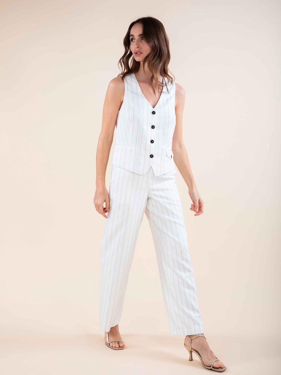 Hose mit Mikrostreifen im Tennis-Look
