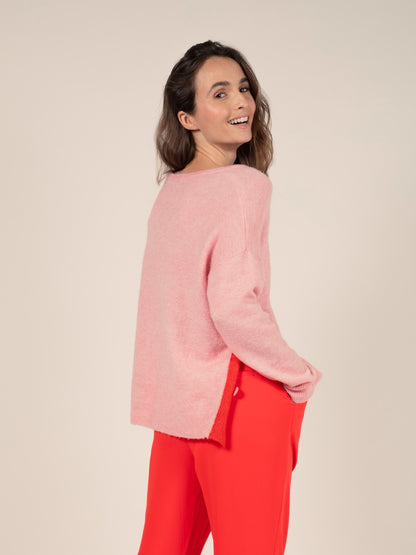 Einfarbiger Pullover mit V-Ausschnitt in Sorbet