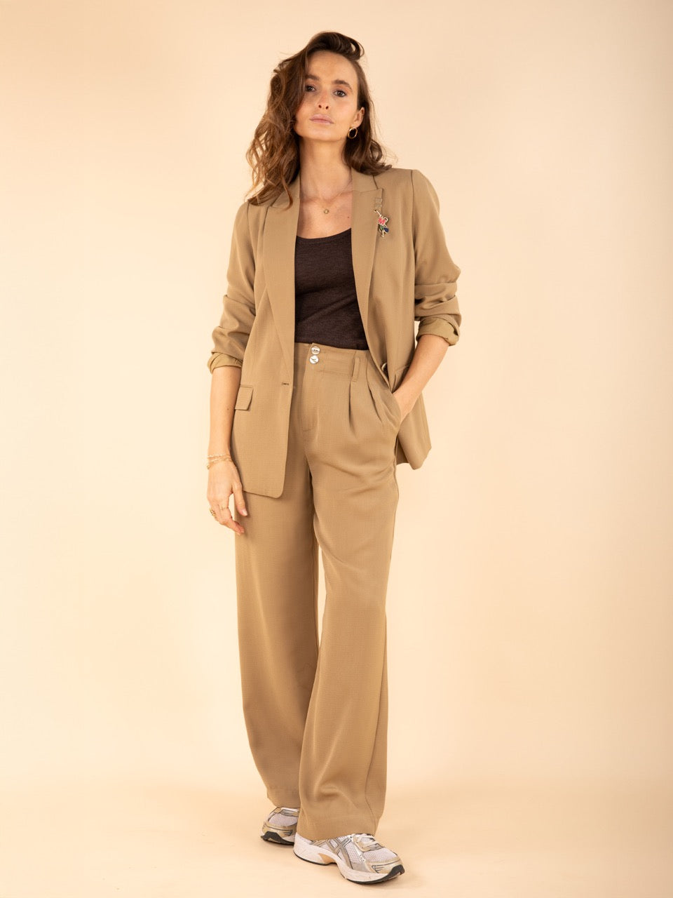 Weite Hose mit Gürtel