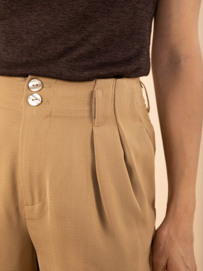 Weite Hose mit Gürtel