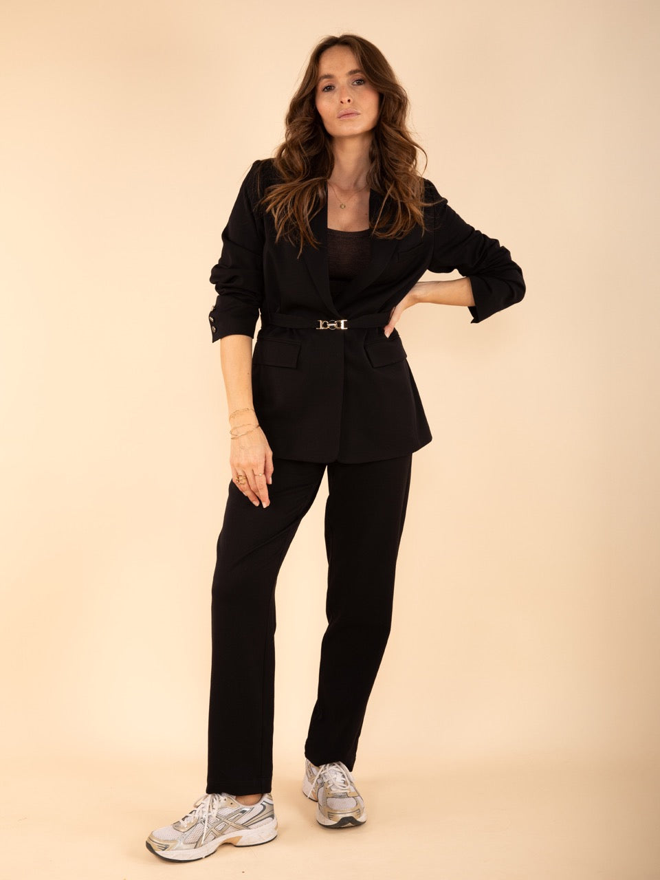 Fließende Hose mit Bundfalten