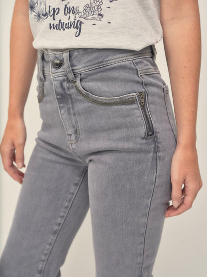 Jeans ROMY mit Reißverschluss-Applikation